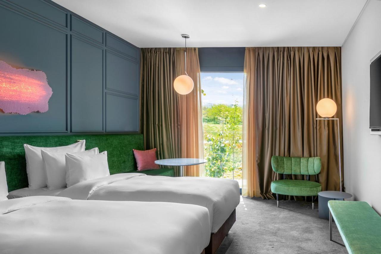 Tsinandali Estate, A Radisson Collection Hotel Bagian luar foto A room at the hotel